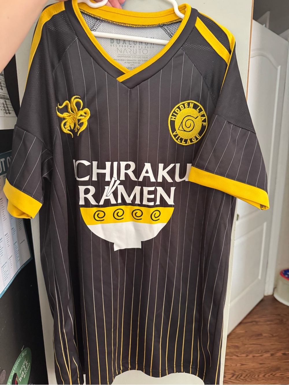 Chiraku Ramen Black & Yellow Men’s Short-Sleeve Jersey